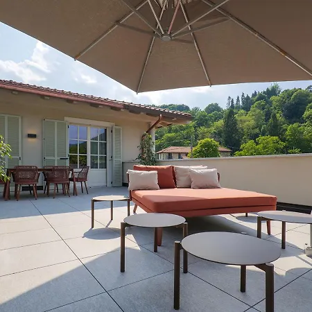 Amelia * Orta San Giulio