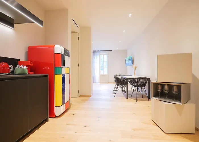 Amelia Apartment